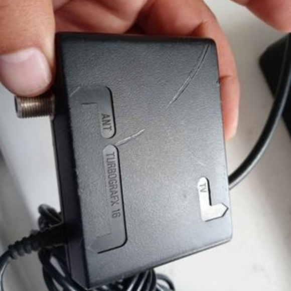 Turbo Grafix 16 with 1 game, controller and tv wire Working condition